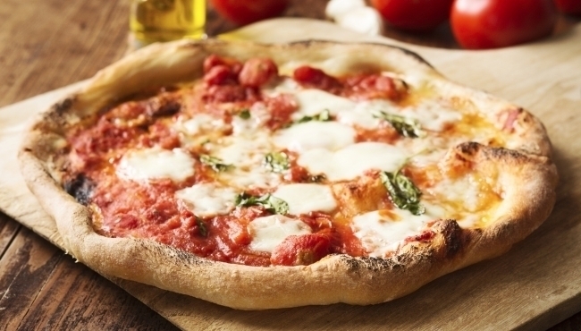 Menu Pizza ai Grani Antichi con Antipasto per 2 Persone